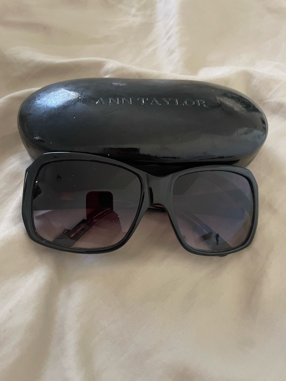Ann Taylor Black Oversized Square Sunglasses